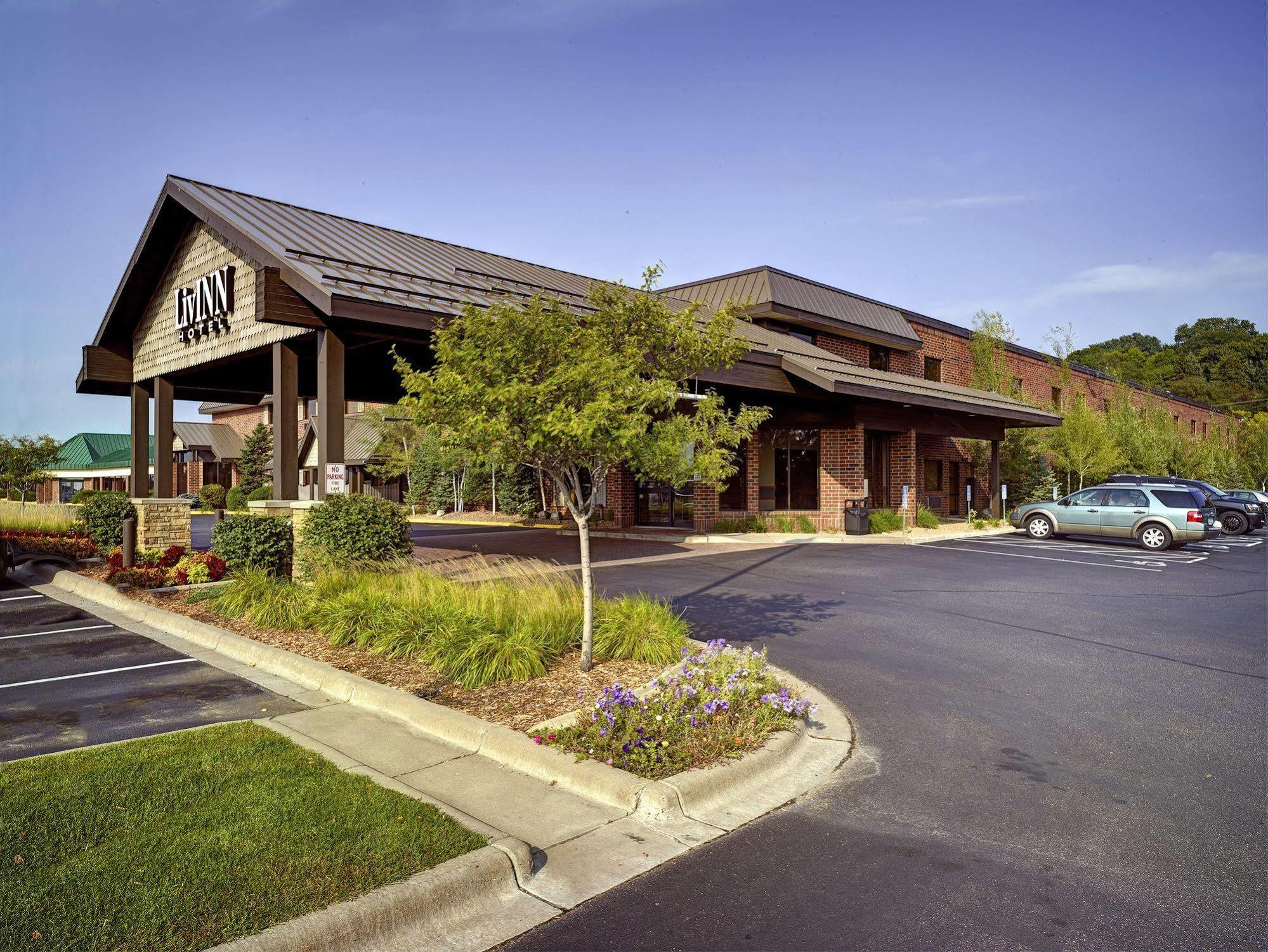 Livinn Hotel Minneapolis North / Fridley Exterior photo